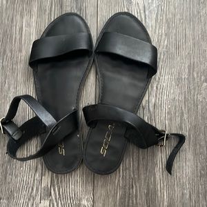 Sandals with strap wore one season